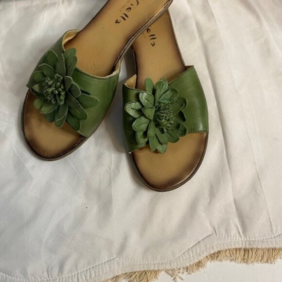 Mariella Made in Italy Flower women's leather Sandals in Green, size 8M - Picture 2 of 6